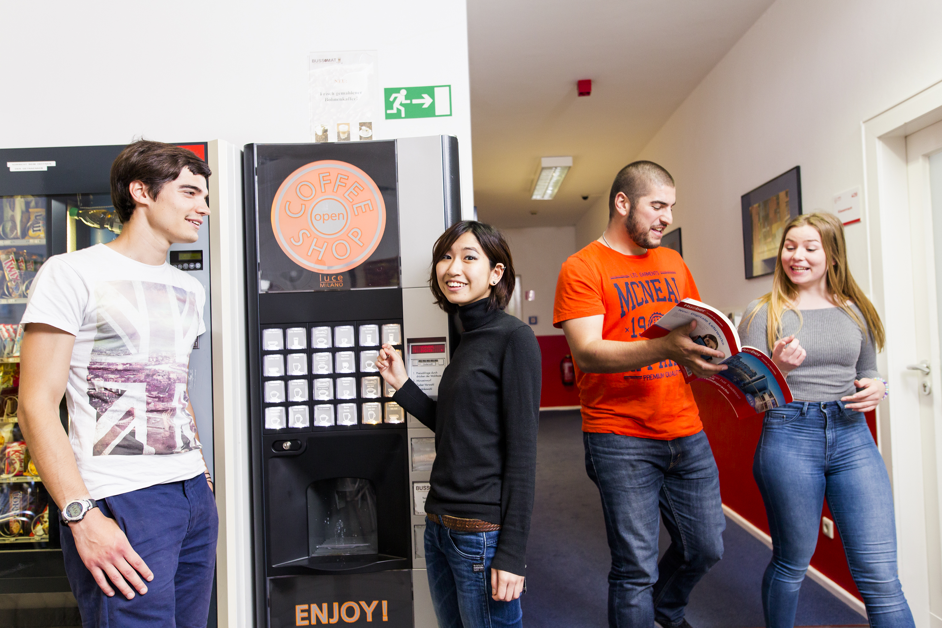 alpadia_44_berlin_centre_students